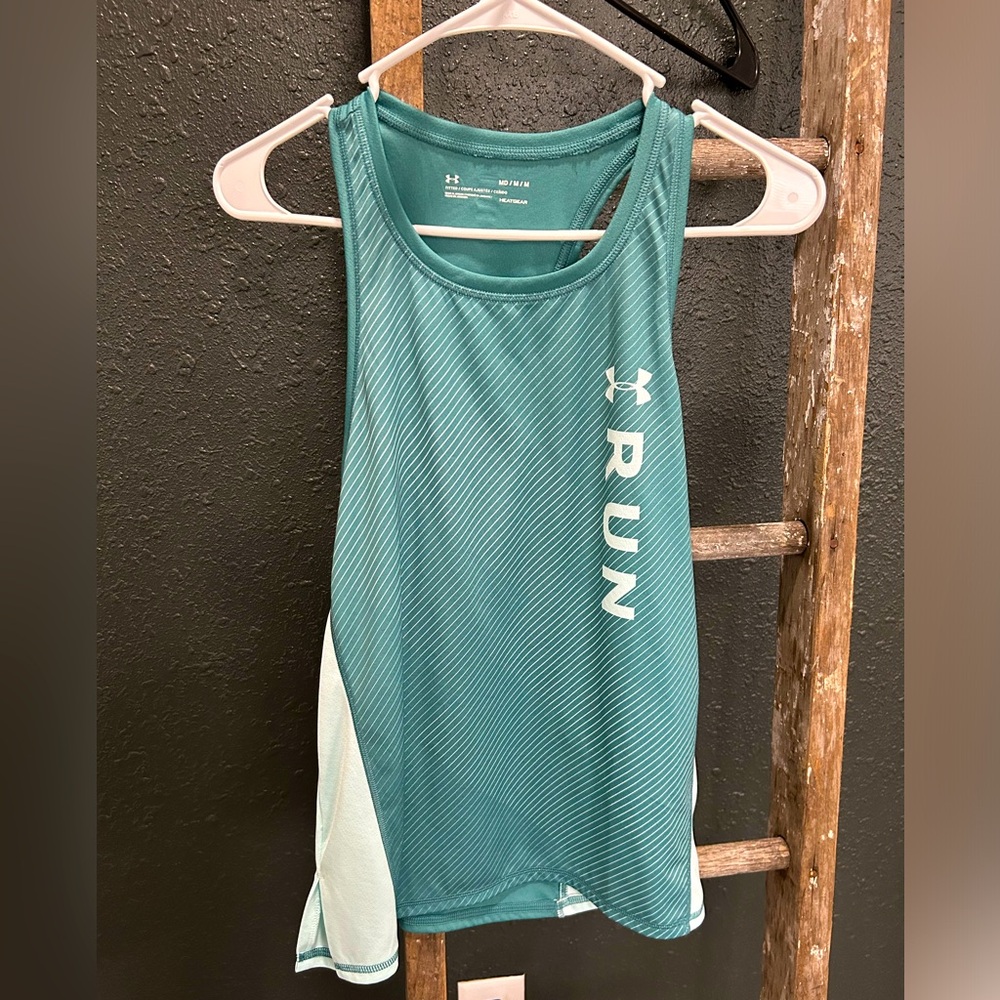 Women’s under Armour tank top